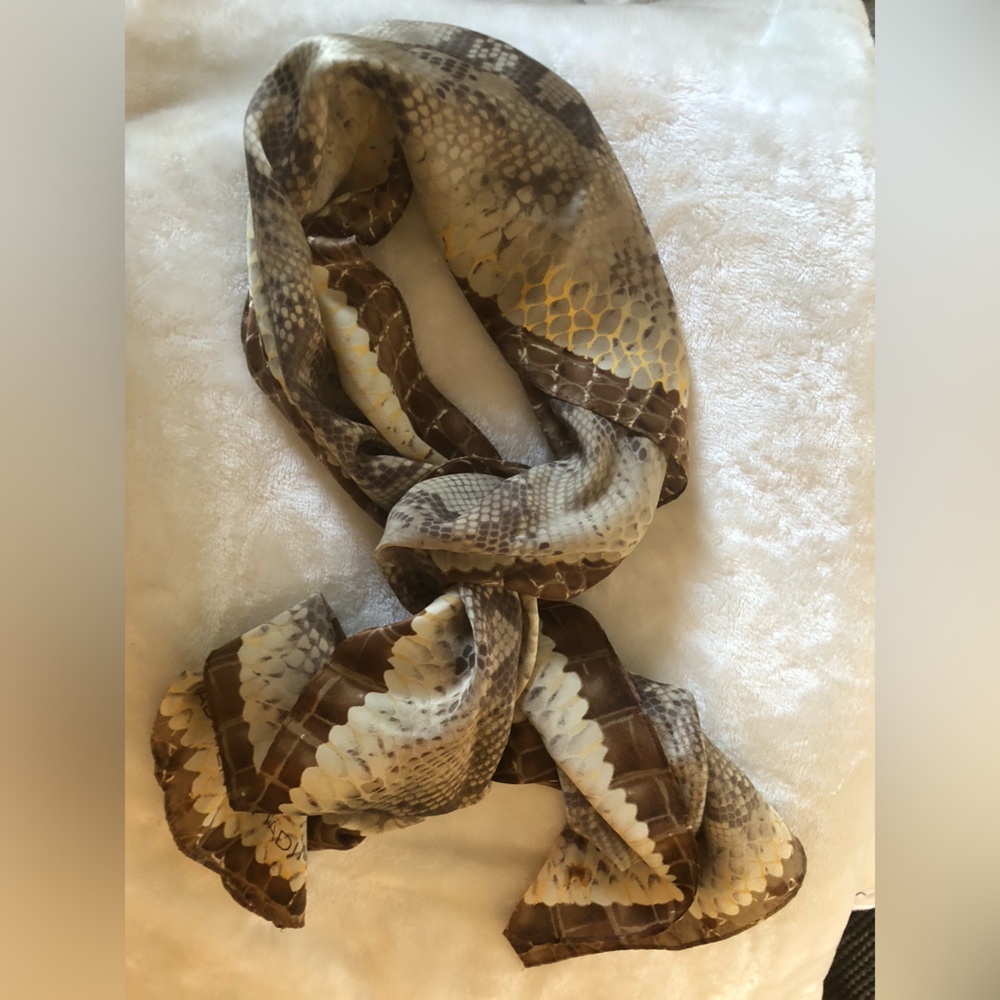 Adrienne Vittadini silk oblong Brown & Cream Snake-Print Reptile Hide